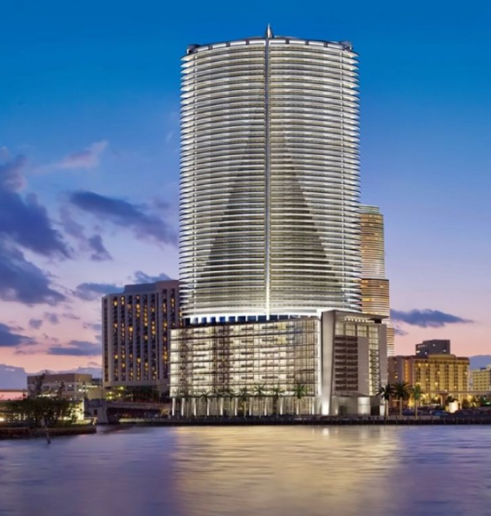 Transfer from Miami Airport to Kimpton EPIC Hotel